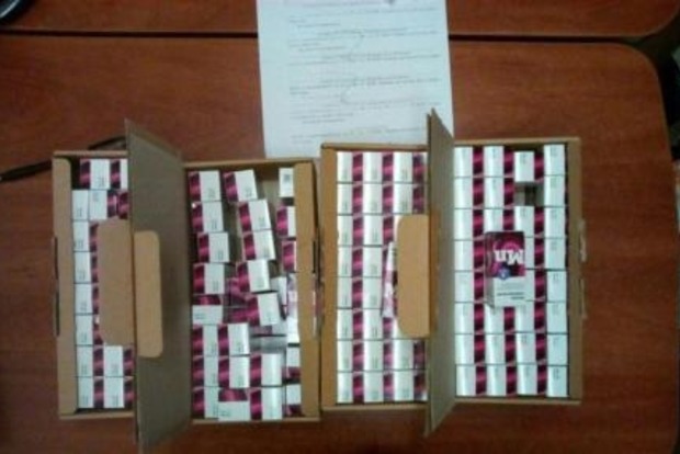 Гражданин Греции пытался провезти через Украину партию психотропных веществ 