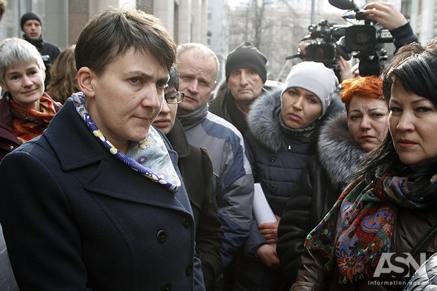 Савченко: На фронте нет ребят, «которые бы не хотели бахнуть по «шоколадной Банковой»