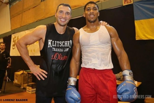 Бой Кличко и Джошуа - под угрозой. Украинский боксер ищет нового соперника
