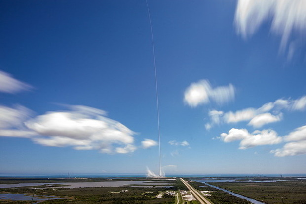 Исторический запуск Falcon Heavy: опубликованы впечатляющие фото