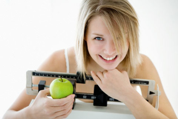 Втрачати вагу без дієт і спортзалу можливо. Вивчіть 10 правил