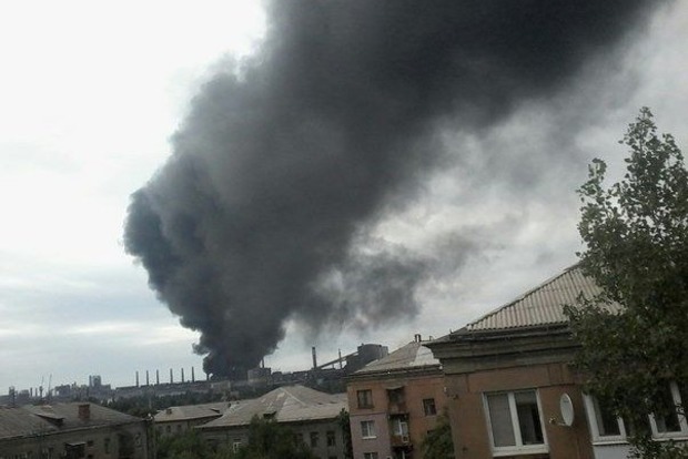 В окупованому Алчевську масштабна пожежа (фото)