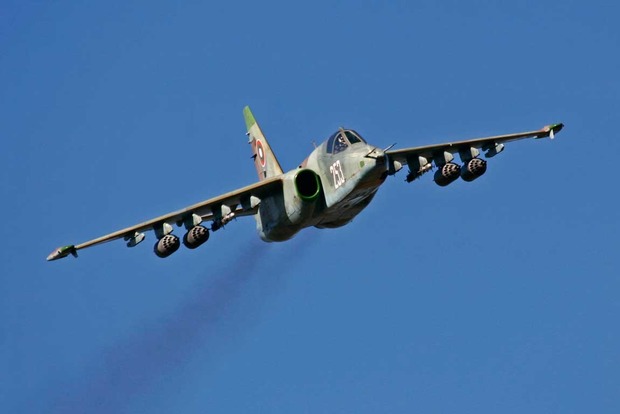 Самолет Су-25 разбился под Запорожьем, пилот погиб