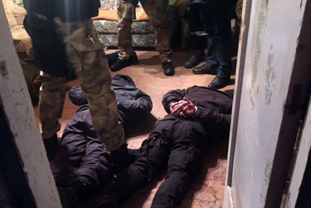 На Донбассе полиция освободила заложника, за которого требовали $20 тыс