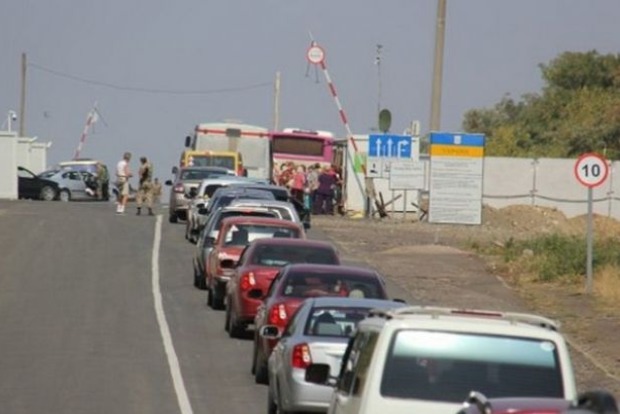 В очередях на границе с Польшей ожидают 660 автомобилей