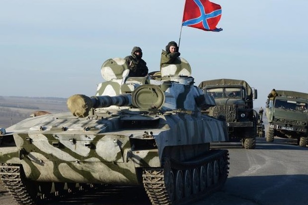 ﻿Бойовики розігнали стихійний мітинг у Комсомольському: трьох людей поранено