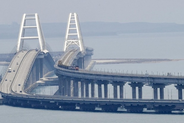 Крымский мост - законная военная цель Украины - Подоляк
