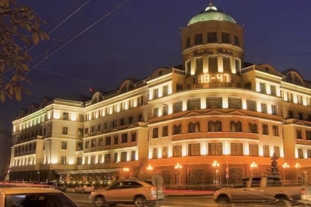 Боевики захватили два отеля Ахметова в Донецке‍
