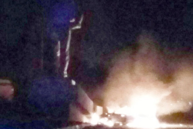 В Мариуполе после ДТП загорелась машина