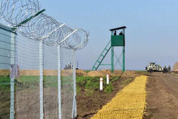 В РФ сказали, когда отгородят оккупированный Крым забором