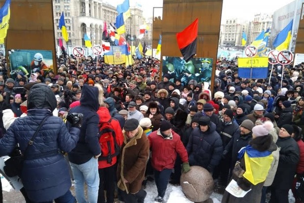 Протест на Майдані. Саакашвілі вийшов на зв'язок