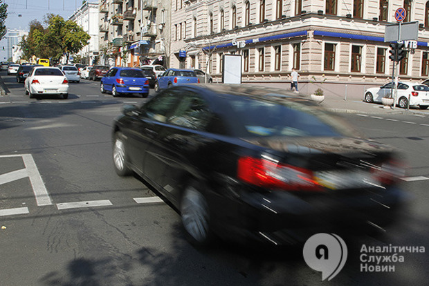 На каких улицах в Киеве можно снять ограничение скорости - мнение эксперта
