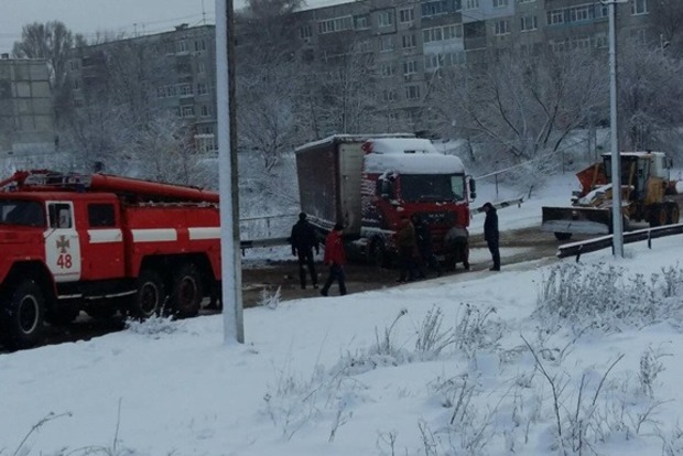 Движение грузовиков ограничено в Запорожской области