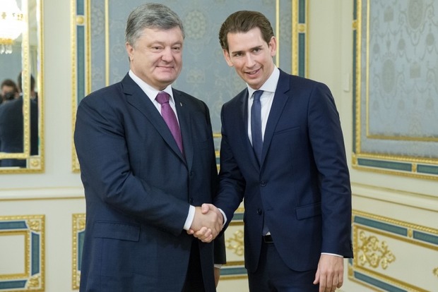 Порошенко призвал главу ОБСЕ к активизации консультаций насчет размещения вооруженной миссии на Донбассе