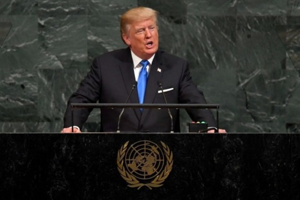 Генасамблея ООН відкрито висміяла Трампа