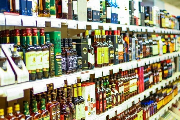 Антимонопольний комітет скасує заборону продажу алкоголю в Києві