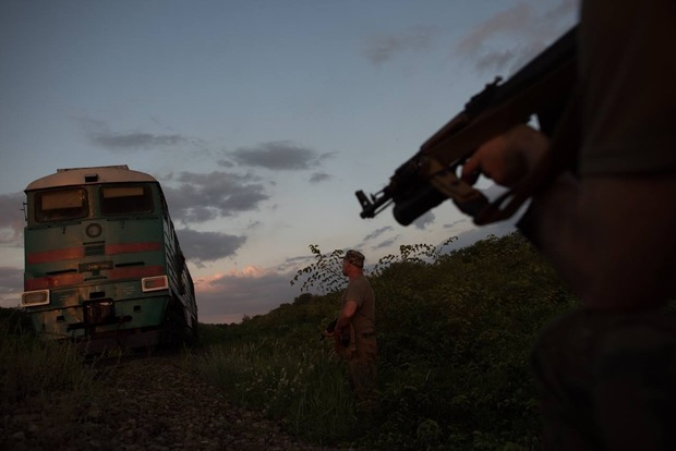 «Пограничники очень волновались»: в Луганской области задержан поезд с контрабандой