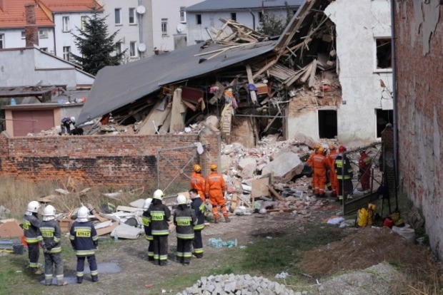 В Польше в результате взрыва обрушился жилой дом, есть жертвы