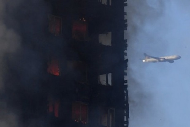 Пожар в Лондоне: по меньшей мере 65 человек пропали без вести‍