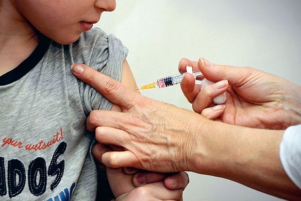 В Минздраве призывают делать прививки от кори‍