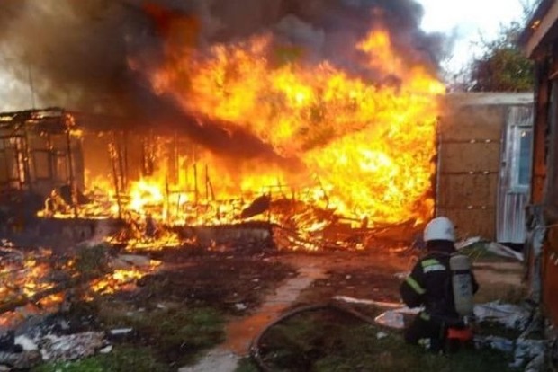Пожежа в Затоці. Евакуйовано 25 осіб
