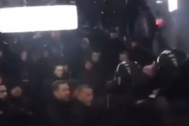 Националисты объяснили, зачем сорвали показ фильма о Донбассе