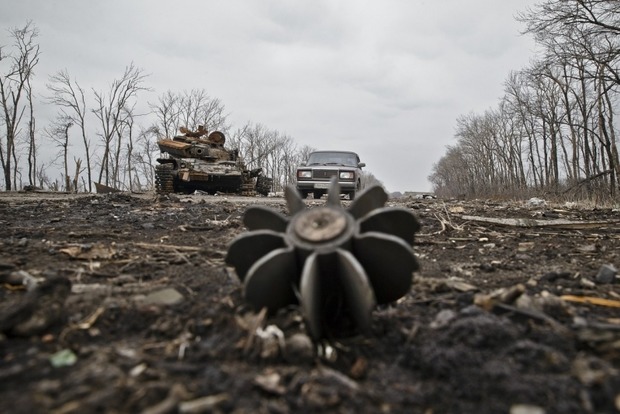 За добу бойовики 61 раз обстріляли позиції ЗСУ на Донбасі