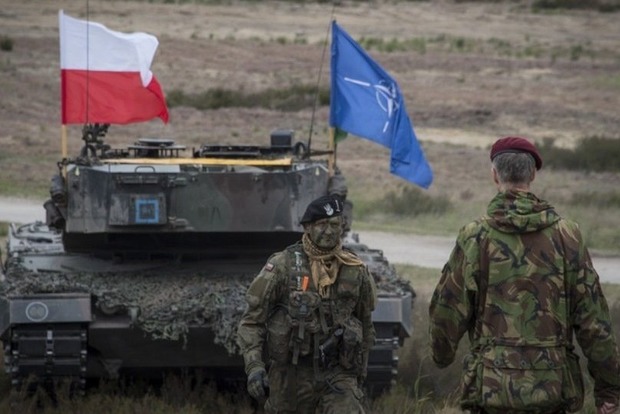 Министр обороны Польши заявил о подготовке РФ к военной агрессии