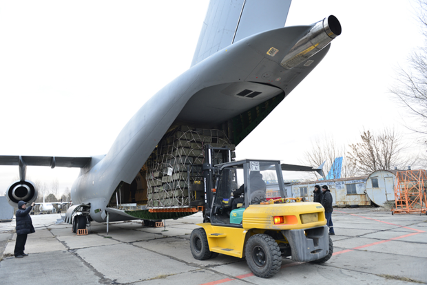 Украинский лайнер Ан-178 протестировали на «грузовую выдержку»