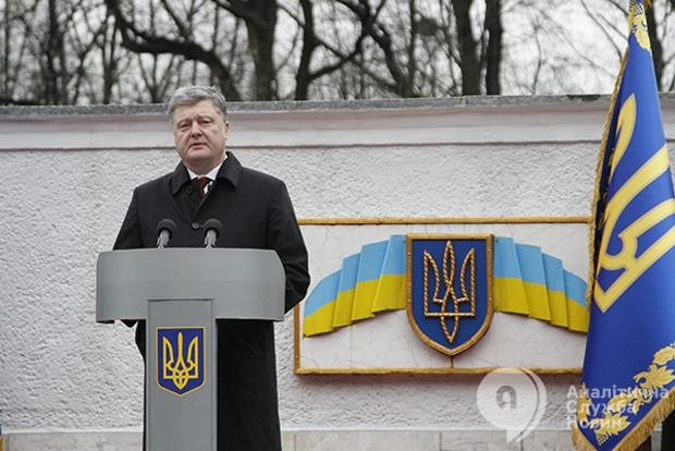 Порошенко назвал количество укранских военнопленных на Донбассе