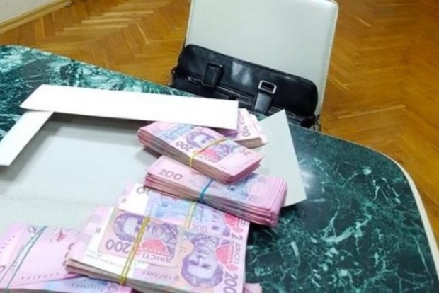 СБУ поймала заммэра Славянска на взятке в 150 тыс. грн