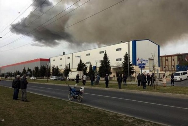 На текстильній фабриці в Туреччині прогримів вибух, десятки поранених