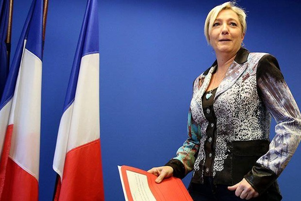 Марин Ле Пен хочет быть президентом всех французов и ушла с поста лидера партии