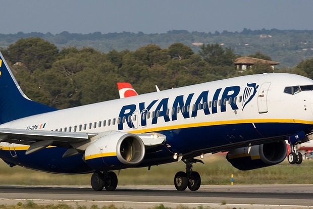 Не успели взлететь. Ryanair остановил продажу билетов на рейсы в Украину