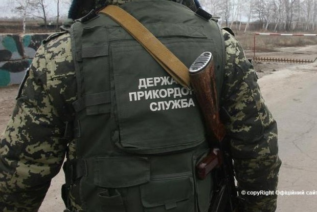 Боевики обстреливают КПВВ «Марьинка», работа пункта пропуска остановлена