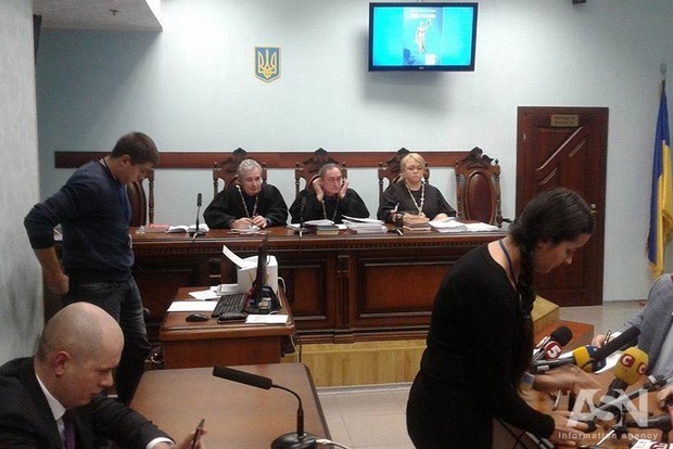 Суд оставил Авакова под домашним арестом