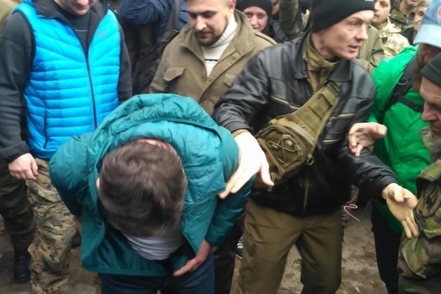 Соцсети иронизируют над избиением Шкиряка в Киеве