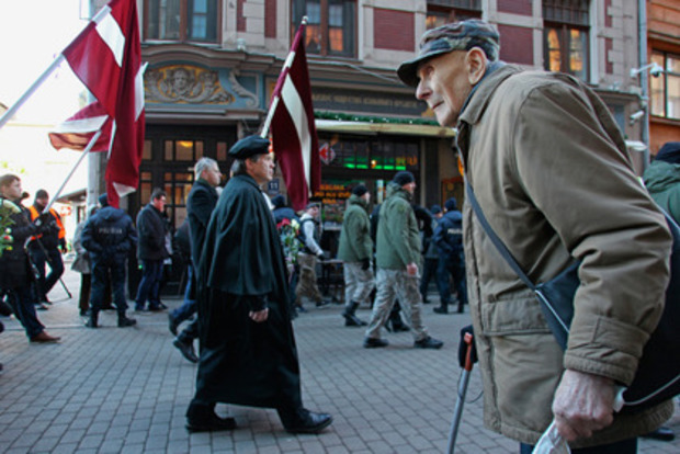 Немецких и советских ветеранов второй мировой уравняли в правах в Латвии