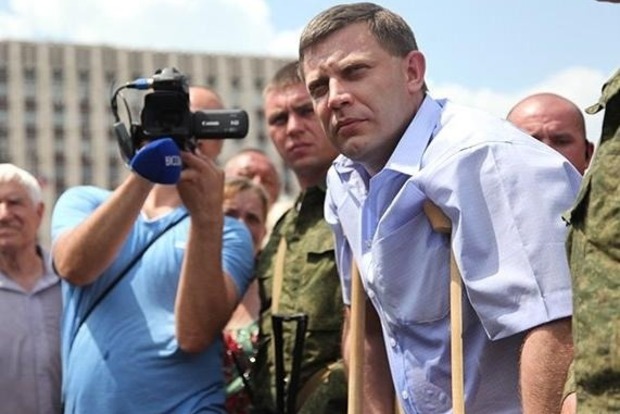 Подстрелили под Авдеевкой: сепаратистские СМИ рассказали о хромом Захарченко