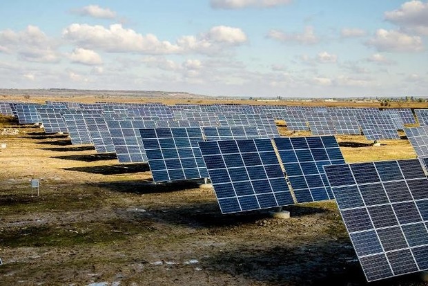 На Херсонщине построят крупнейшую солнечную электростанцию