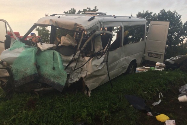 Микроавтобус из Закарпатья попал в смертельное ДТП в России: четверо погибших