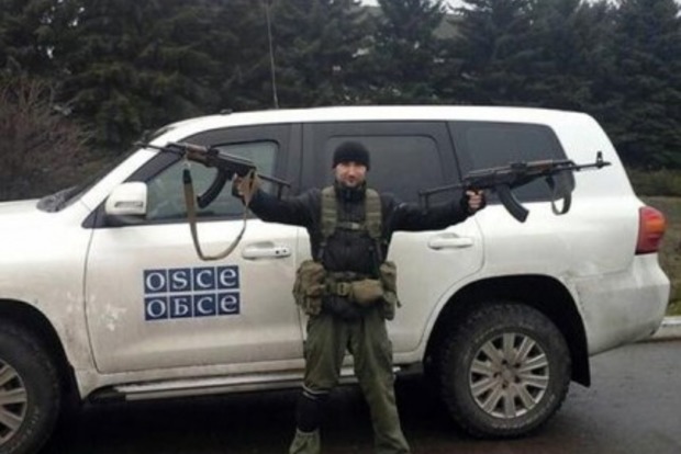 Боевики «ДНР» из автоматов обстреляли наблюдателей ОБСЕ