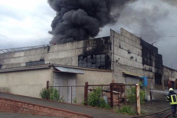 Названа вероятная причина пожара на складе под Киевом