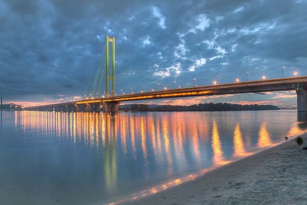 До 1 сентября на Южном мосту в Киеве будет ограничено движение