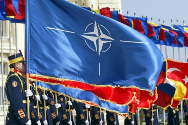 НАТО обещает усилить давление на РФ из-за эскалации на Донбассе