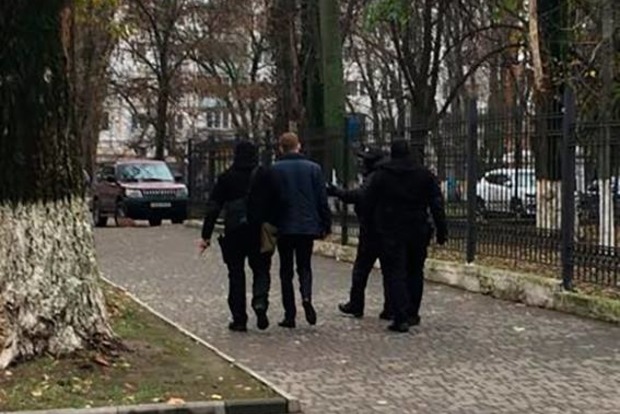 Трое полицейских в Одессе украли $120 тысяч