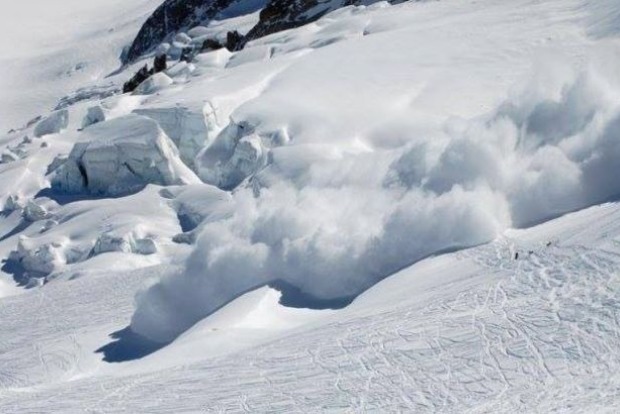 В Швейцарии в результате схода лавин погибли два лыжника