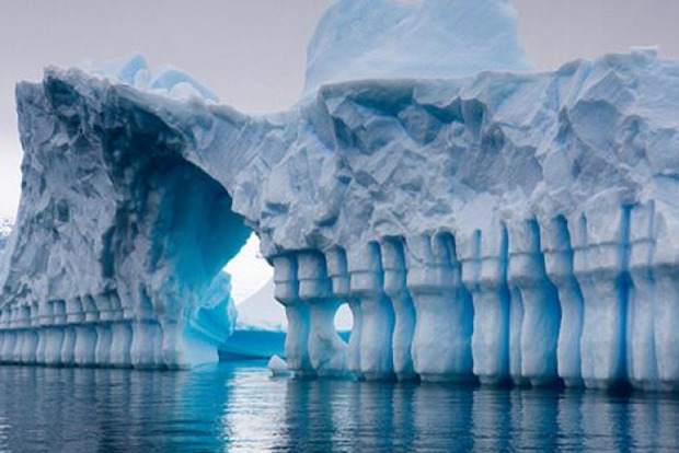 Необычные структуры обнаружили в Антарктиде (видео)
