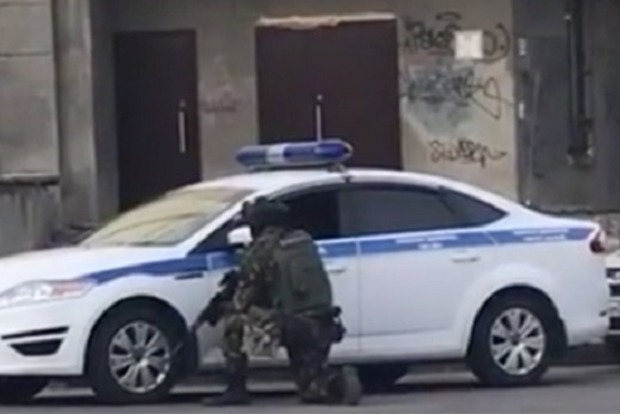 Опубликовано видео с места нападения на здание ФСБ в РФ