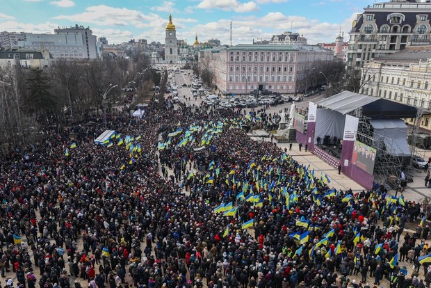 Порошенко выступал в Киеве под крики «Ганьба» и «Где отрубленные руки?»